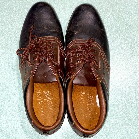 FootJoy 11 1/2 Men's Golfing Oxfords with Soft Spikes - Picture 2 of 9